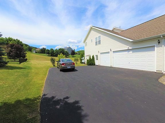 2nd image of 6425 Cricklewood Green Ln