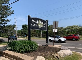 6680 Ridgefield Cir APT 205, West Bloomfield, MI 48322