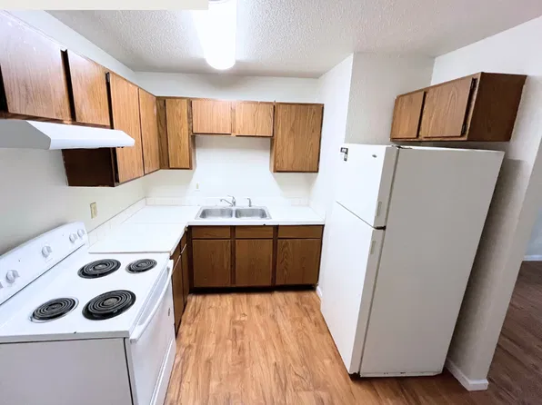 Hampton 20-Unit (Sherwood Apartments)