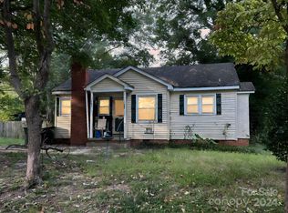 305 Hillcrest Ave, Gastonia, NC 28052