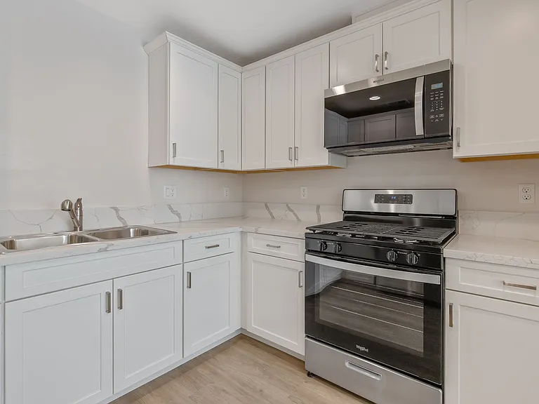 1363 W Grangeville Blvd — Photo 51