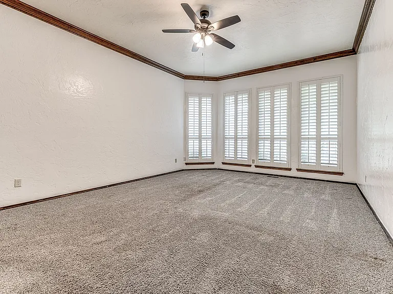 1104 Fox Lake Ln — Photo 22