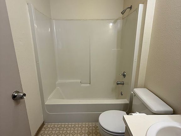 4th image of 222 N Delaware Ave APT 1