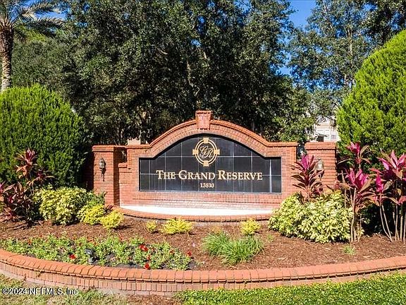 2nd image of 13810 SUTTON PARK Drive N #1134