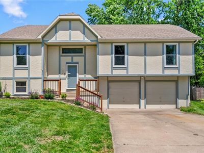1204 E Sleepy Hollow Dr, Olathe, KS, 66062