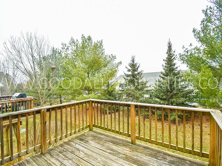 15404 Townsend Ave — Photo 10