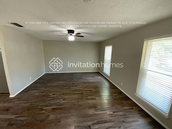 3rd image of 2805 Ladona Dr