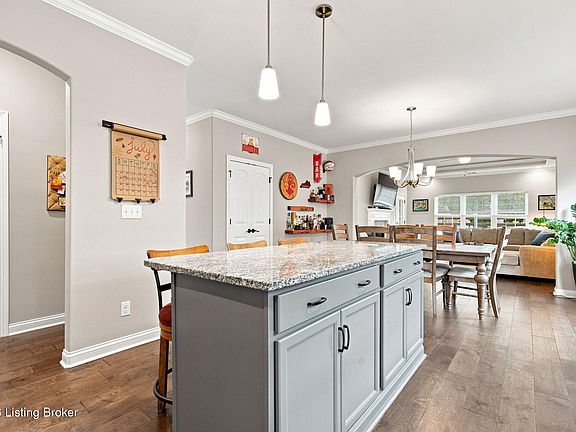 5th image of 6607 Villa Spring Dr