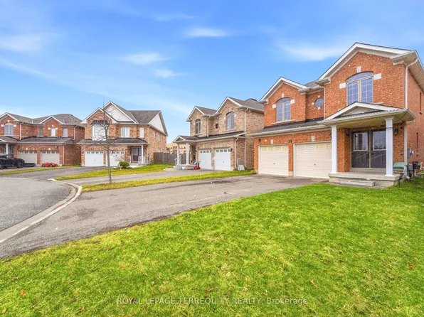 35 Colonel Lyall St, Saint Catharines, ON L2P 0B3