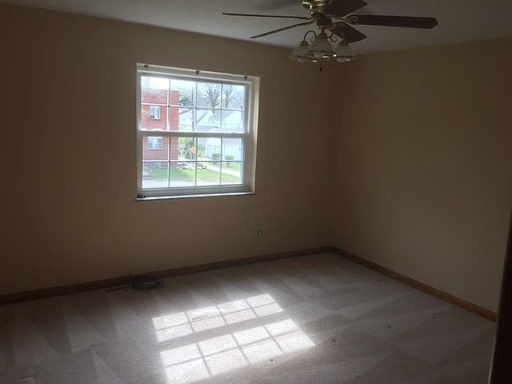 4th image of 505 38th St SE