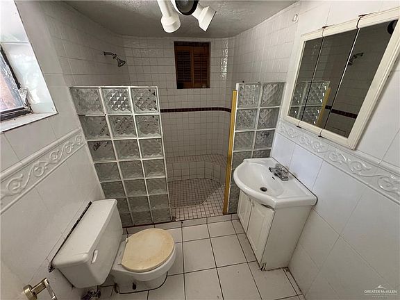 5th image of 12014 Acosta Cir E