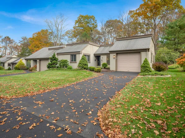 7 Heritage Crest #B, Southbury, CT 06488