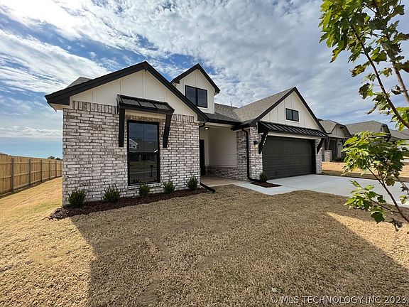 3rd image of 7404 E 89th Pl