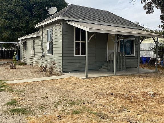 2nd image of 631 S Camelia Ave