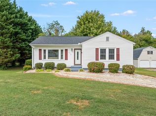 912 Alice Dr, Thomasville, NC 27360