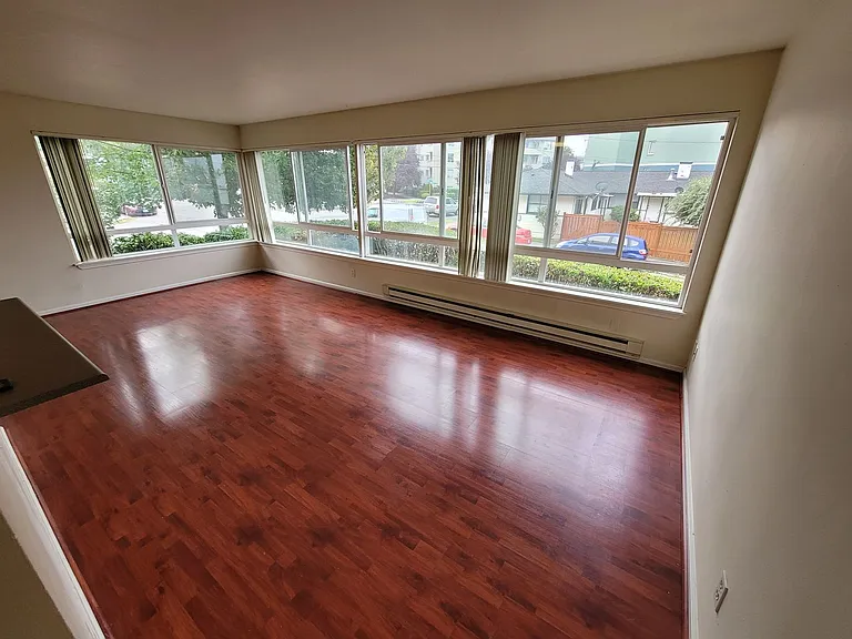 Russell/Central Park in the Heart of Ballard — Photo 103