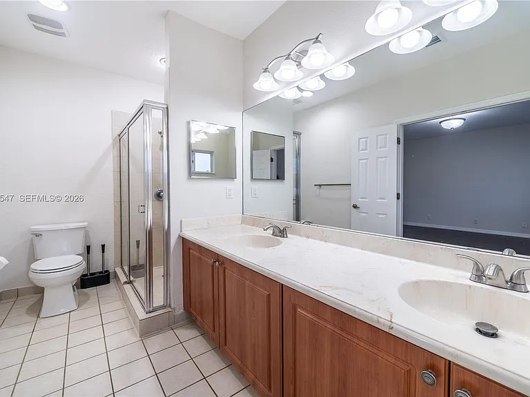 5327 SW 40th Ave — Photo 22