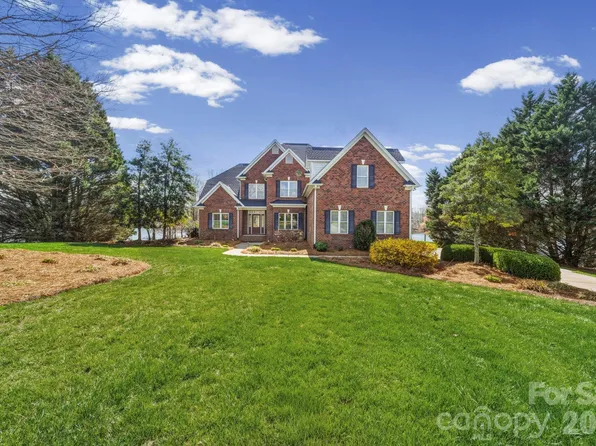 1132 Village Lake Dr, Monroe, NC 28110