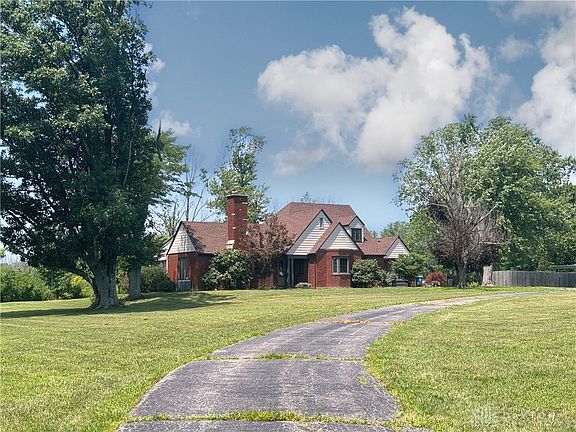 3rd image of 6141 Crestway Dr