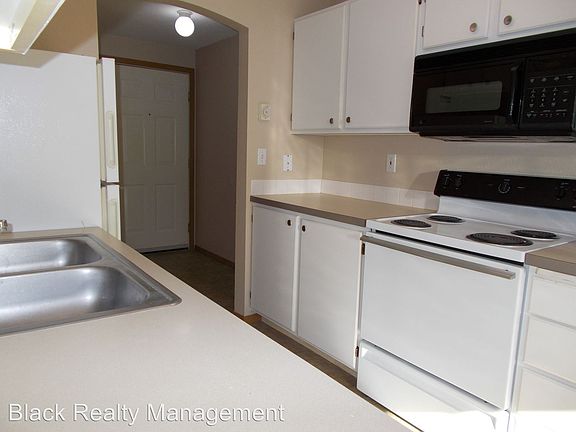 5th image of 2415 N Cherry St APT 3
