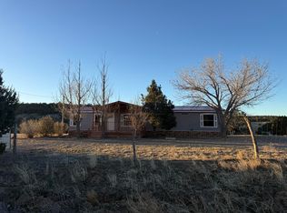 132 V Hill Rd, Edgewood, NM 87015