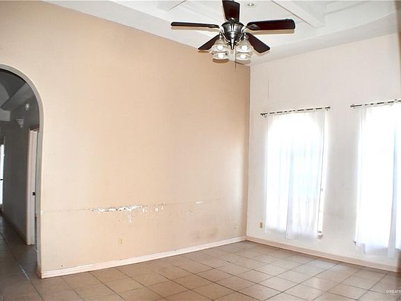 3rd image of 321 Ohara Dr