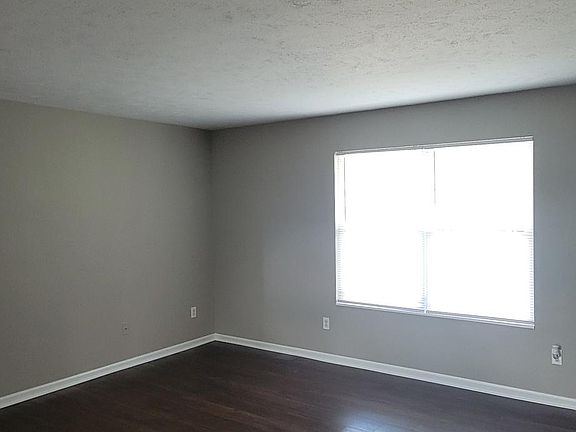 5th image of 615 Trinity Dr Unit 1