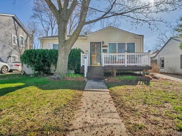 3034 Wolcott St, Ferndale, MI 48220