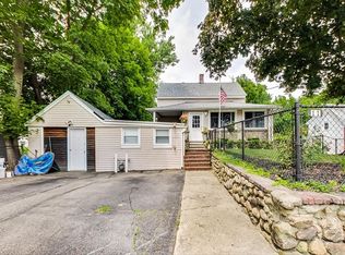 11 Common St, Weymouth, MA 02188