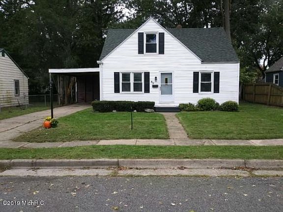 2nd image of 93 Pleasant Ave