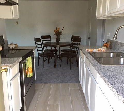 4th image of 2560 N Yardarm Ave