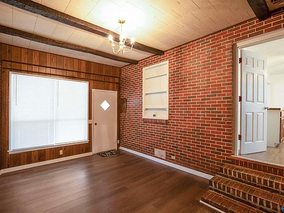 5th image of 1006 Woodall St