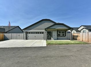 3463 Durst St, Medford, OR 97504