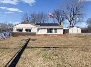 622 W Nickell Ave, Independence, MO 64050