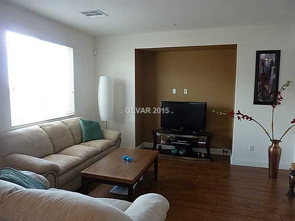 4th image of 11224 Robin Park Ave