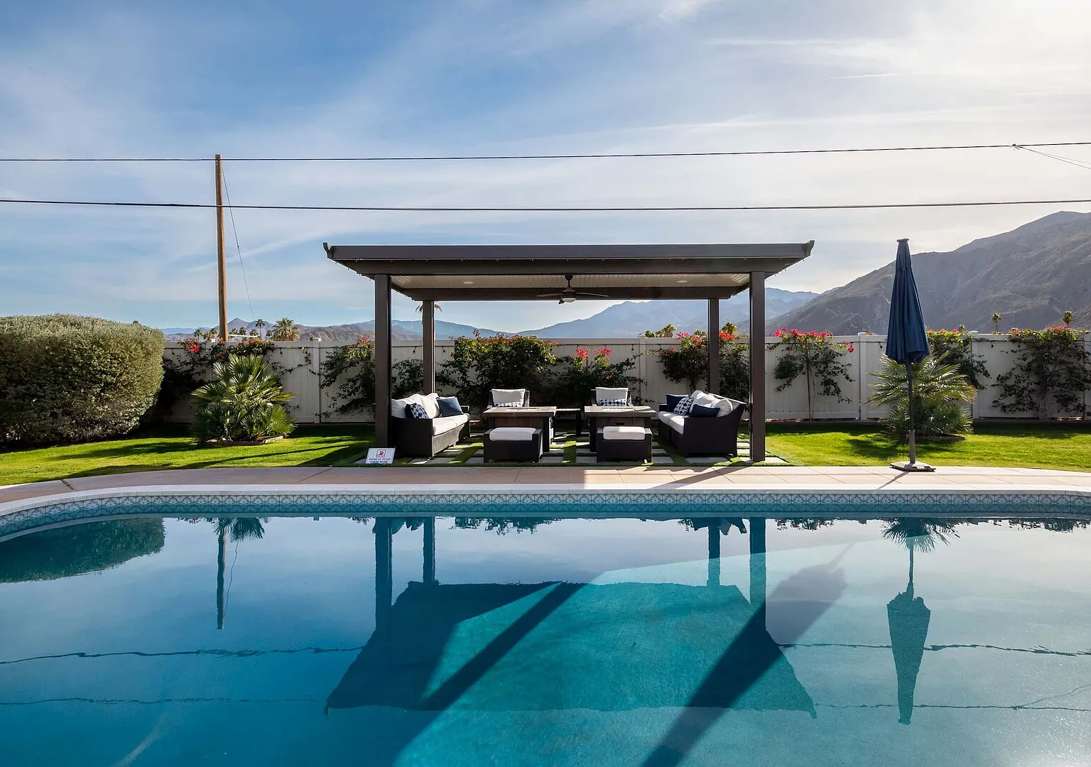 4BR Palm Springs Pool Villa w Casita & Spa — Photo 1