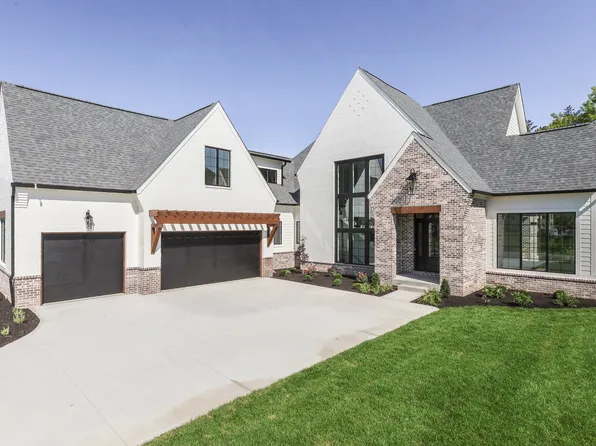 10880 Dartmoor Ct, Zionsville, IN 46077