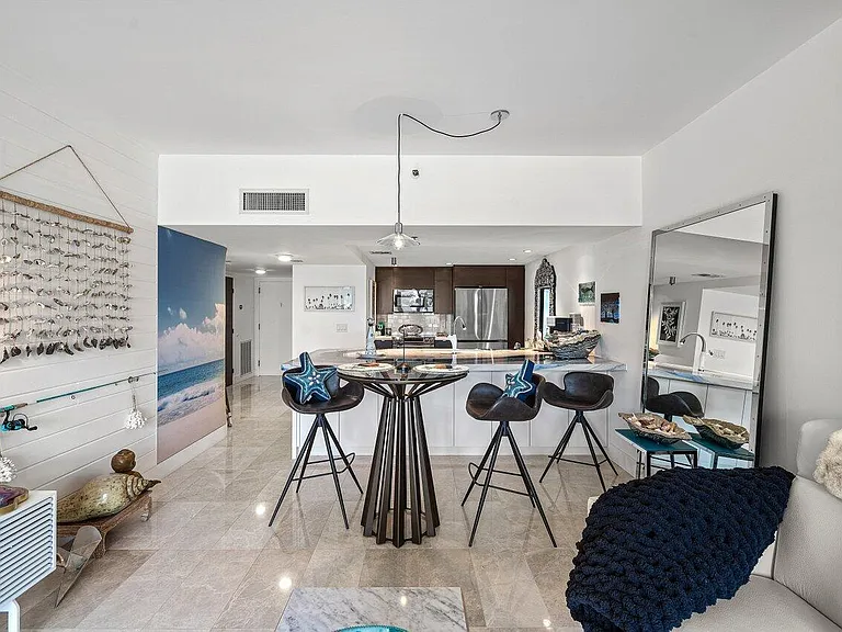 901 E Camino Real #1-C — Photo 11