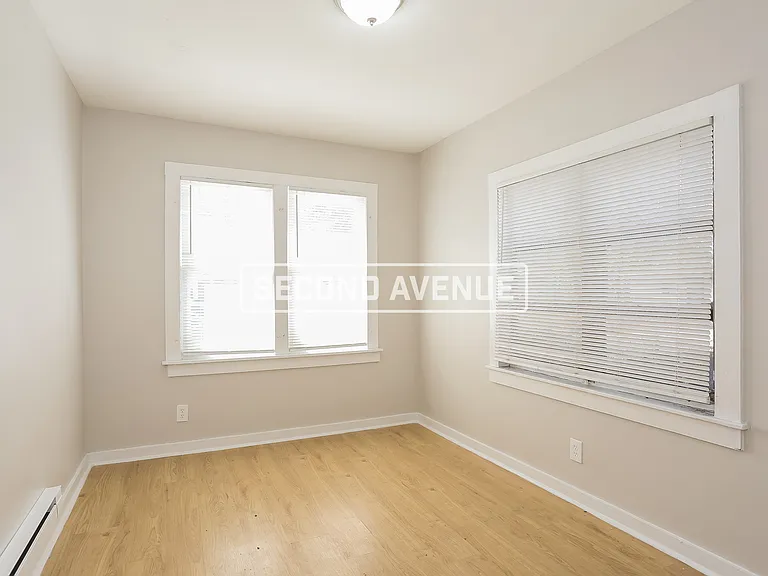 1934 W 6th St — Photo 14