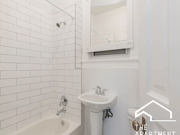 5th image of 330 W Dickens Ave APT 25