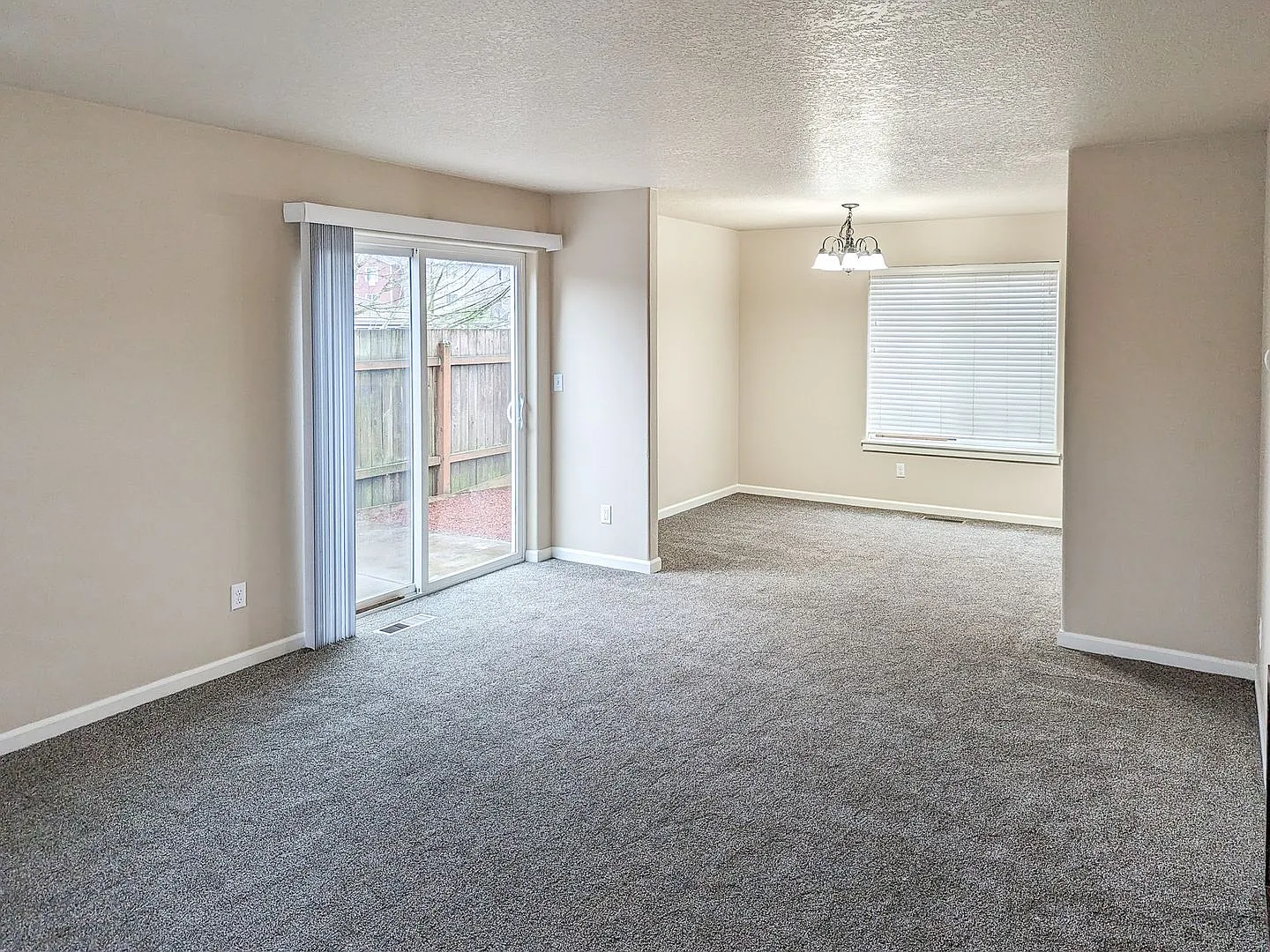 COLTON3607-3617 — Photo 2