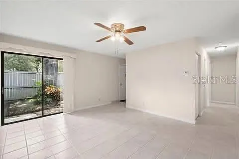 2 bed, 1.5 bath, 1085 sqft, $1,650 — Photo 2