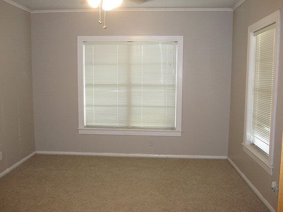 4th image of 715 13th St