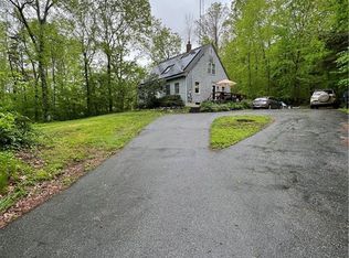 25 Lake Of Isles Rd, Preston, CT 06365