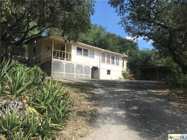 2533 Waterfront Park Dr, Canyon Lake, TX 78133