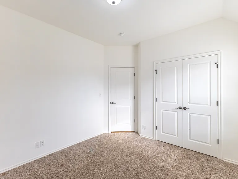 1301 W Elmira Pl — Photo 37