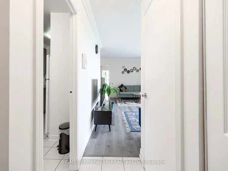 3025 Queen Frederica Dr #807 — Photo 2
