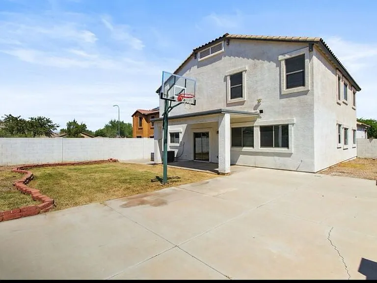 10231 W Raymond St — Photo 15