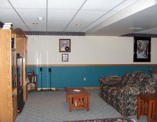 4th image of 2547 Wynonah Dr