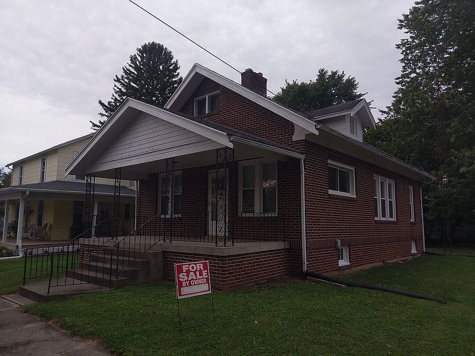 1st image of 216 2nd St